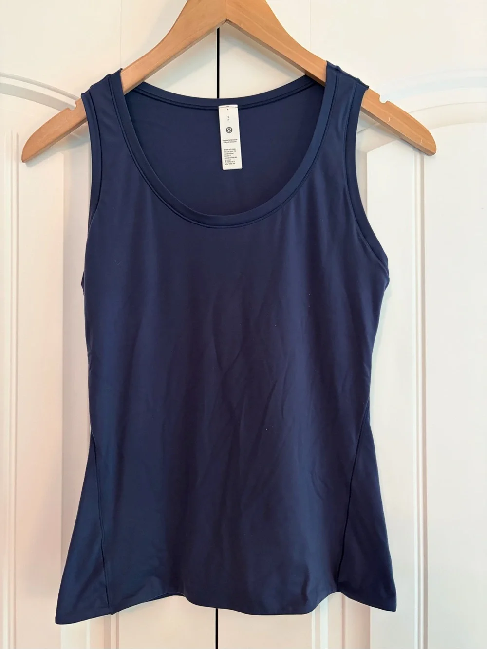 Lululemon Scoop Neck Tank Top Women's Size Small Navy Blue Activewear Athleisure